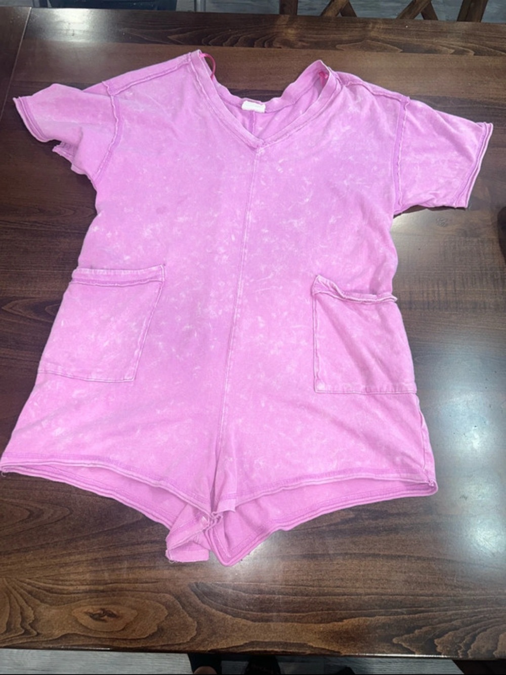 Short-Sleeve Pink Cotton Romper with Front Pockets